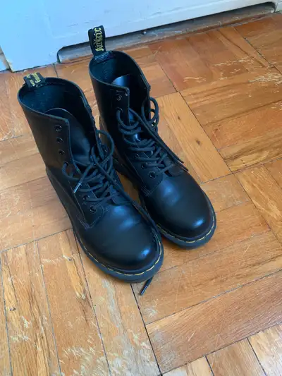 Dr. Martens 1460 Women's Leather Boots - Black - Size US 7, View more