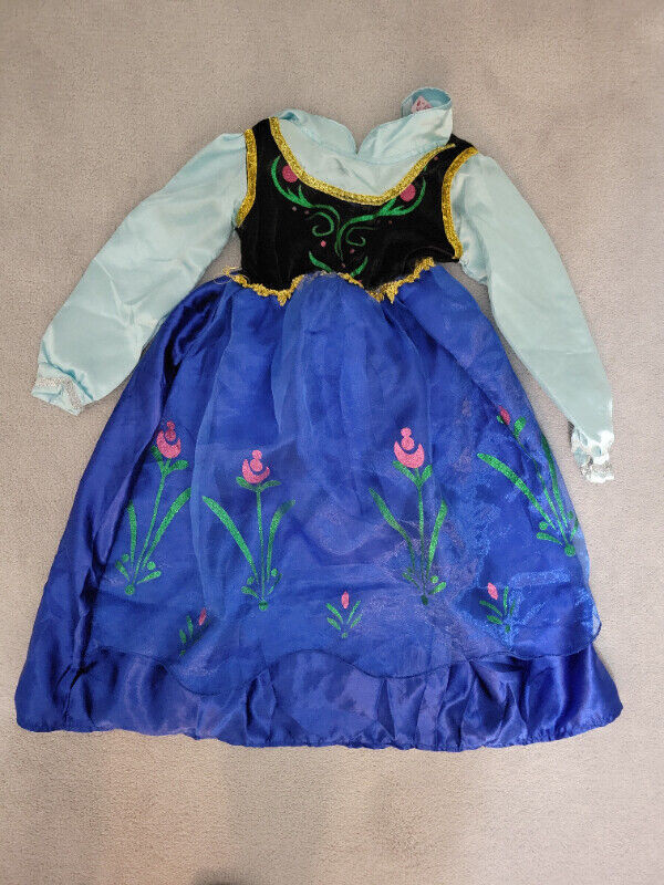 Girls Frozen princess Anna Halloween dress costume. Age 4-6 in Costumes in Markham / York Region