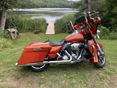 67,000km, Stage 2, Fuel Pak FP3, ape 14”, poignées chauffantes, 3 huiles fraichement changées, batte...