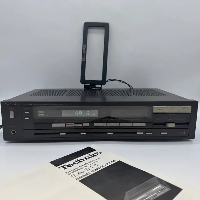 Vintage 1980s Technics SA-311 Quartz Synthesizer FM/AM Stereo Ma in Stereo Systems & Home Theatre in City of Toronto - Image 2