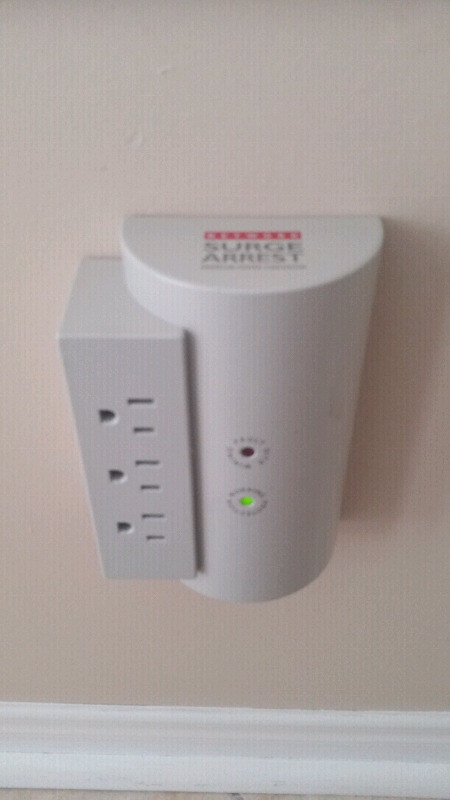 APC Surge Arrest Protector 3 Outlet Wall Mount in General Electronics in Mississauga / Peel Region