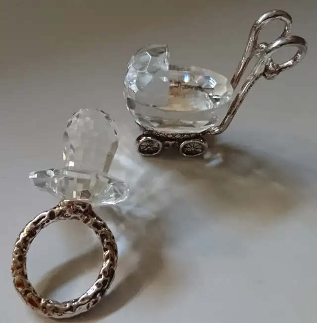 Crystal Glass Baby Carridge & Baby Pacifier Crystal Glass in Arts & Collectibles in Oshawa / Durham Region - Image 3