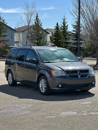2019 Dodge Grand Caravan 3.6L V6 Gas Engine Active Status Runs & drives good Power windows & locks S...