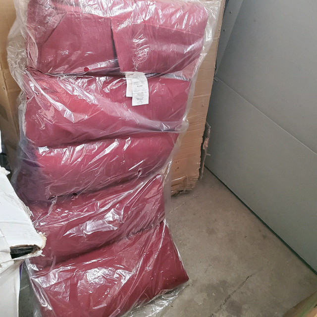 Reduced New High Quality Bench  Sunbrella Seat or back Cushions in Patio & Garden Furniture in Mississauga / Peel Region - Image 10