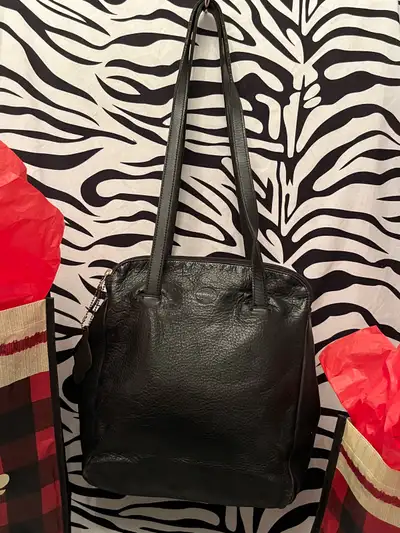 Roots Canada Large Black Genuine Pebble Grain Genuine Tote Bag , View more