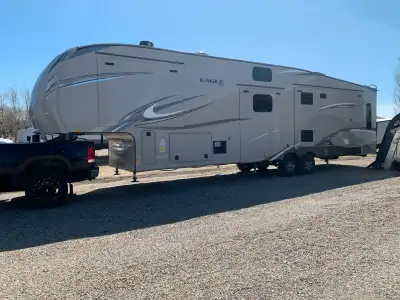 FOR SALE: 2020 Jayco Eagle 355MBQS – Luxury Fifth Wheel, Loaded & Like New! Hardly used. Fully loade...