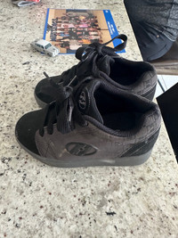 Kids heelies size 12c