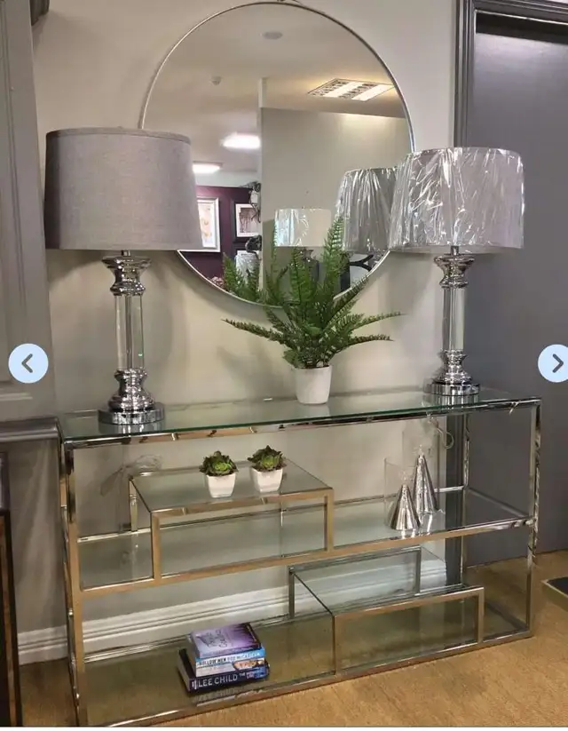 Barolo Console Table in Other Tables in Mississauga / Peel Region - Image 2