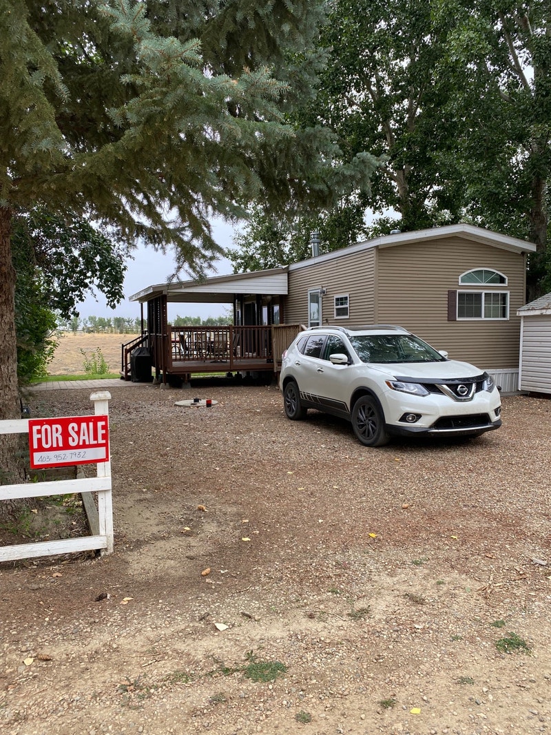 40 mile park Waterfront 4 season park model Houses for Sale