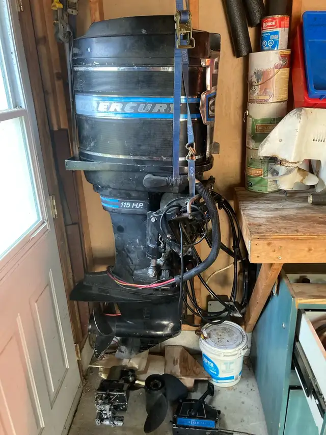 Boat Outboard Motor in Powerboats & Motorboats in City of Toronto - Image 2