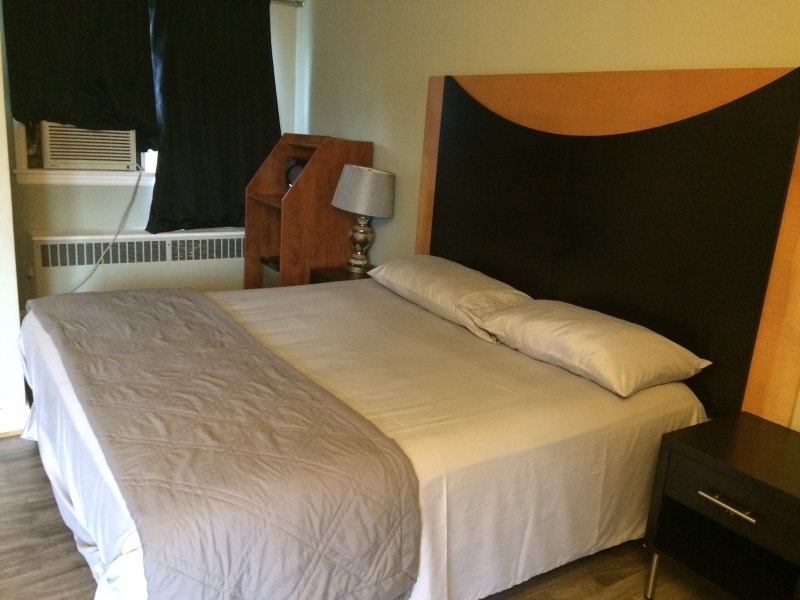 Motel room for rent Daily and weekly we new renovations rooms so