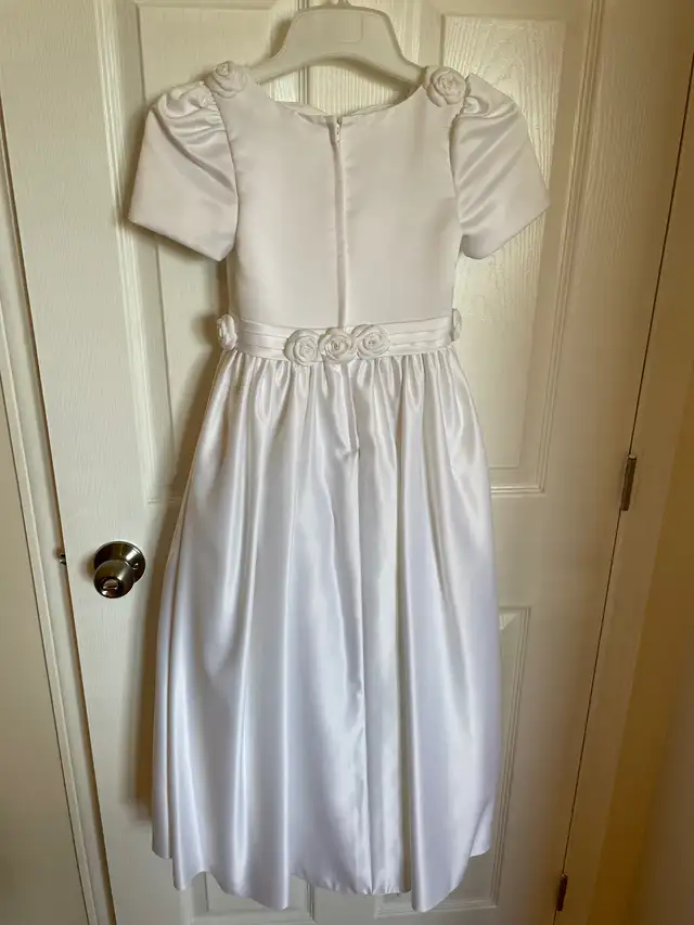 Girls white long dress. $45 in Kids & Youth in Ottawa - Image 3