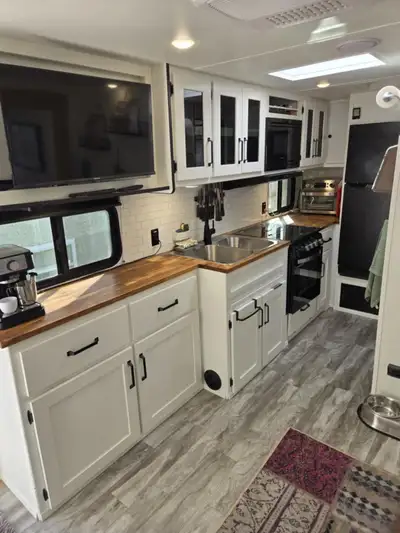 We purchased this this 24’9” Grand Design Transcend Xplor 200MK travel trailer brand new in February...