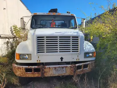 1997 International Model 4900 Truck and Crane Engine Model DT466 (Engine Hour 566821) Cab Mounted Kn...