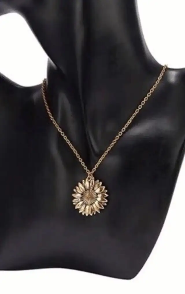 Sunflower Necklace in Jewellery & Watches in London - Image 5