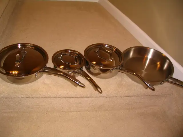 ZWILLING J.A HENCKELS TRUCLAD COOKWARE SET in Kitchen & Dining Wares in Edmonton - Image 2