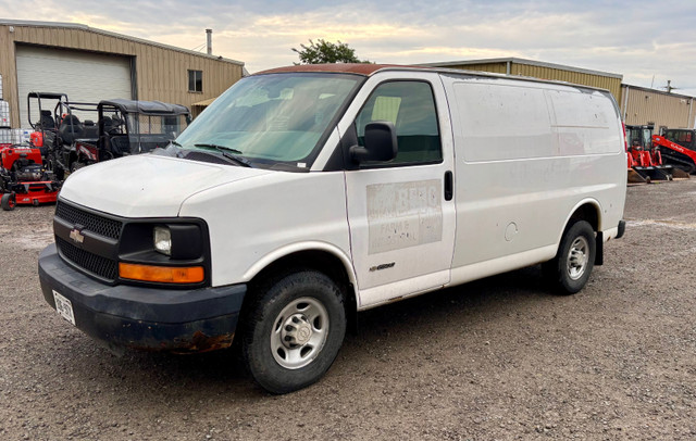 2006 Chevrolet Express 2500 Van - With Safety! in Cars & Trucks in St. Catharines