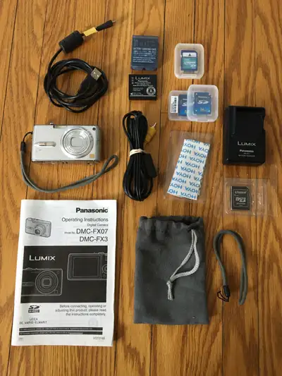 Tested and works. Very very used. Was in my pocket every day for many years. Lots of wear and tear....