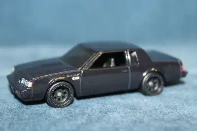 Collector Hot Wheels 1987 Buick Regal GNX 1:64 Scale Diecast Car Black 1987 Buick Regal GNX 2019 Mat...