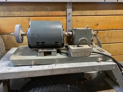Easisharp Serr-Edge Machine Co. Model No SS-1B, View more