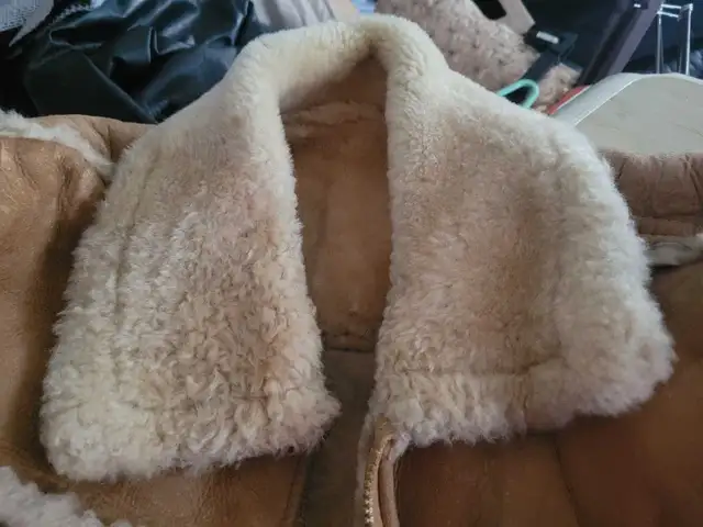 Great condition Vintage Jonathan Christopher Shearling jacket in Men's in City of Toronto - Image 4