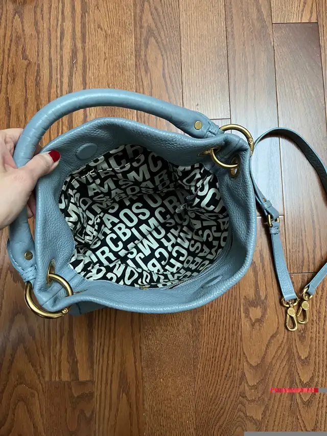 Marc Cobs Blue purse crossbody in Women's - Bags & Wallets in City of Toronto - Image 3