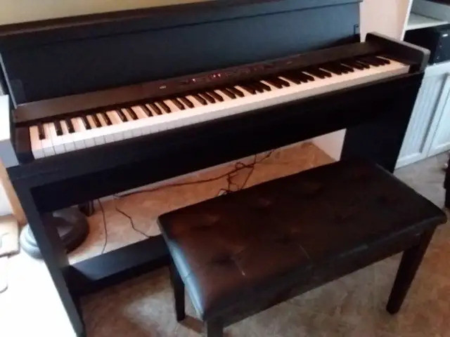 Korg LP350 full size digital piano in Pianos & Keyboards in Fredericton - Image 2