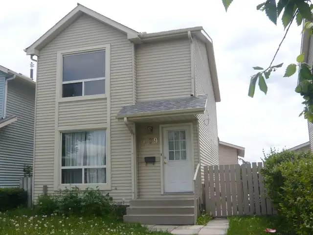 Falconridge full house 4 bedroom, doub garage $2250/m + ut