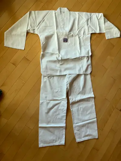Uniforme de taekwon-do, View more
