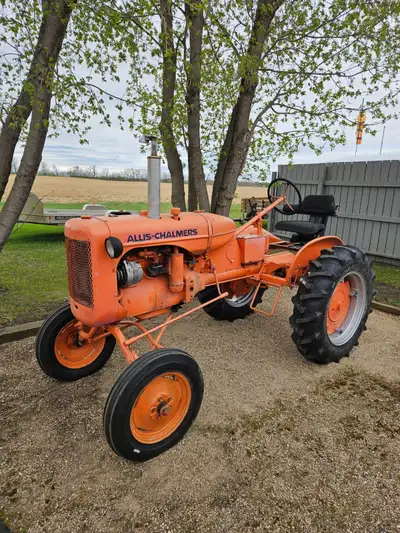 1949 20 HP Allis-Chalmers tractor.Brand new tires.Runs good.