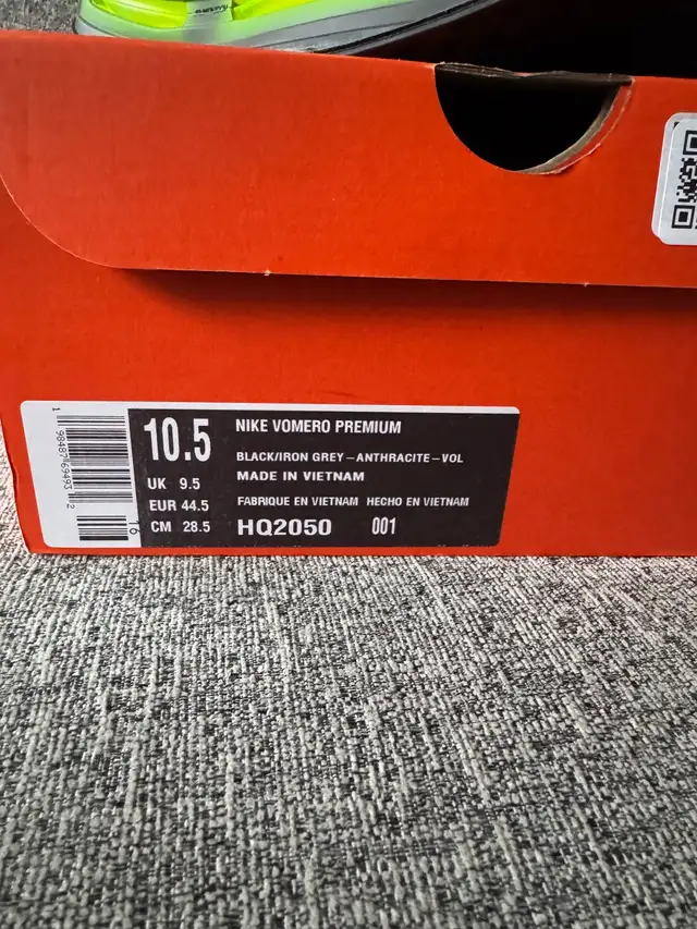 Nike Vomero Premium Black Iron Grey. Men’s 10.5 in Men's in City of Toronto - Image 3