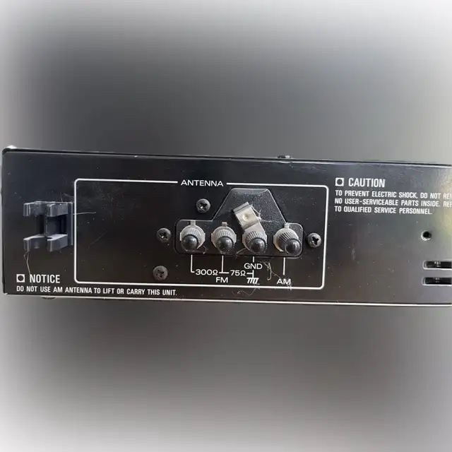 KENWOOD Quartz Synthesizer Stereo Tuner Model Basic T1 in Stereo Systems & Home Theatre in City of Toronto - Image 7