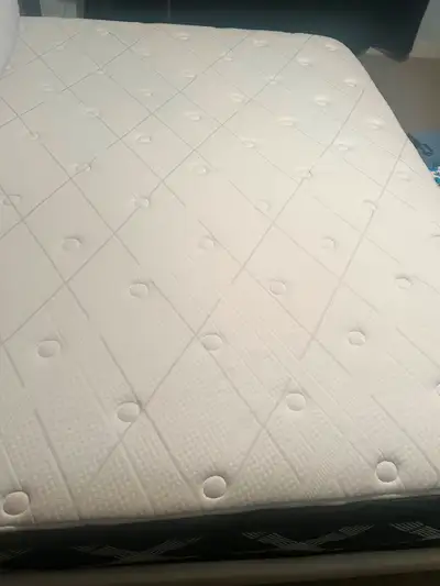 Kingsdown King mattress Firm, View more