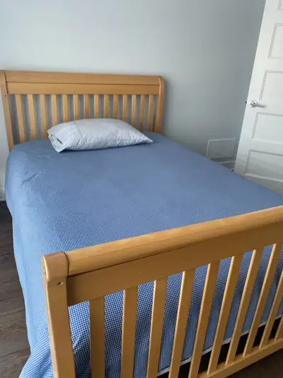 LIT DOUBLE - BOIS Solide et matelas disponible, View more