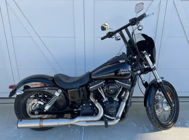 2014 Dyna Street Bob in Street, Cruisers & Choppers in Edmonton - Image 3