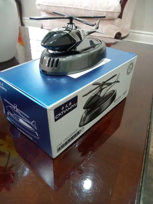 Car Air Fragrance Solar Powered Helicopter  in Toys & Games in Mississauga / Peel Region - Image 2