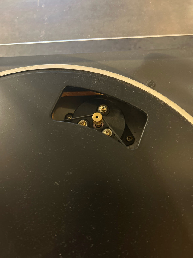 Toshiba SR250 Turntable in General Electronics in Norfolk County - Image 4