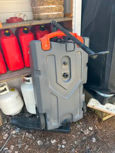 Rhino 28 gallon Rv holding tank. Used once and no longer needed. Perfect condition. These are curren...