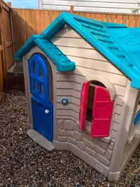 Children’s outdoor playhouse