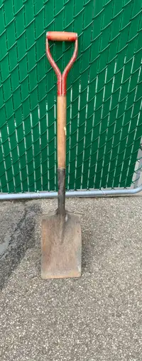 Steel Square-Point Short-Handle D-Grip Spade Shovel, 42-in 