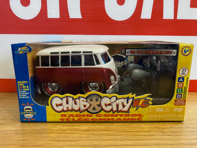 remote control VW vehicles - Beetle - Audiobahn Bus in Toys & Games in City of Halifax - Image 4