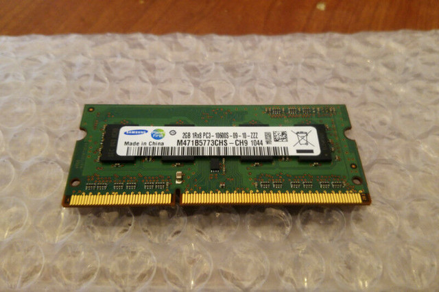 Samsung DDR3 2GB 1333 1333MHz PC3-10600 Laptop Memory RAM in Laptop Accessories in City of Toronto
