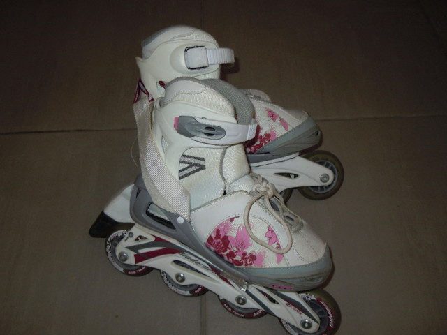 Patins à roues alignées pour fillette dans Patins et patins à roulettes  à Laval/Rive Nord