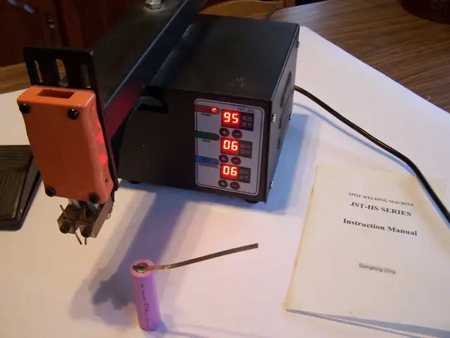 Spot welder for 18650 battery63654760561281120