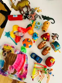 Lot of 30 small toys including some VINTAGE 80'