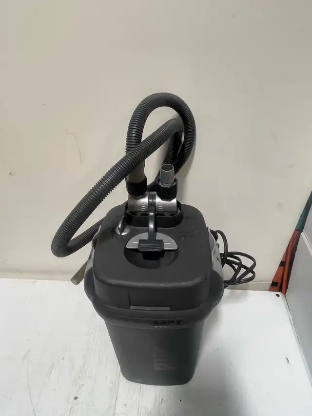 Fluval 205 External Filter in Accessories in City of Montréal - Image 8