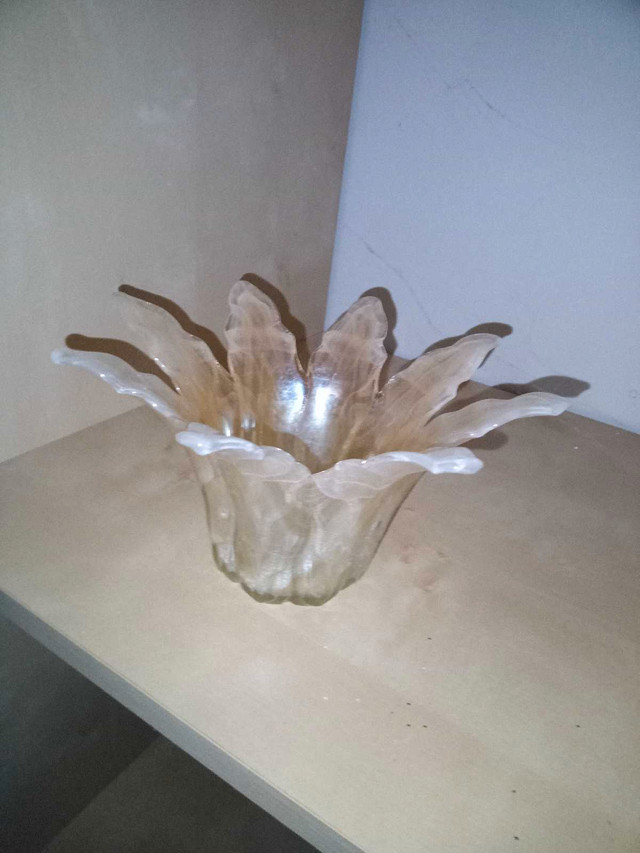 Glass vase that looks a little like  mother of pearl. in Arts & Collectibles in Yarmouth