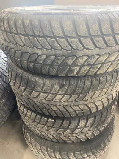 Used 16”rims 7/32 thread left 245/70/16 savero wt 250 obo