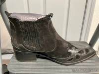 Zara - Block Heel Black Leather Cowboy Ankle Boots