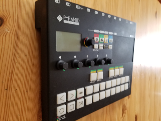 Squarp Pyramid MkII Séquenceur in Pianos & Keyboards in Laval / North Shore - Image 3
